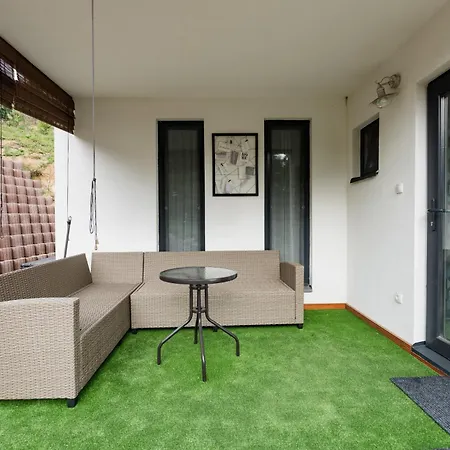 דירה Sukorose Jacuzzis Vendeghaz