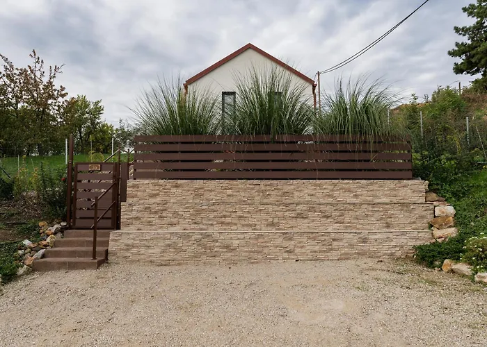 아파트 Sukorose Jacuzzis Vendeghaz *